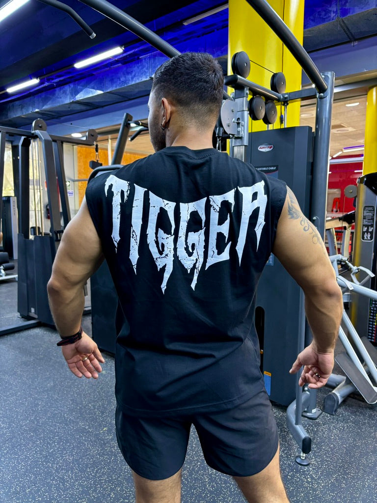 POLO MANGA CERO OVERSIZE - BLACK