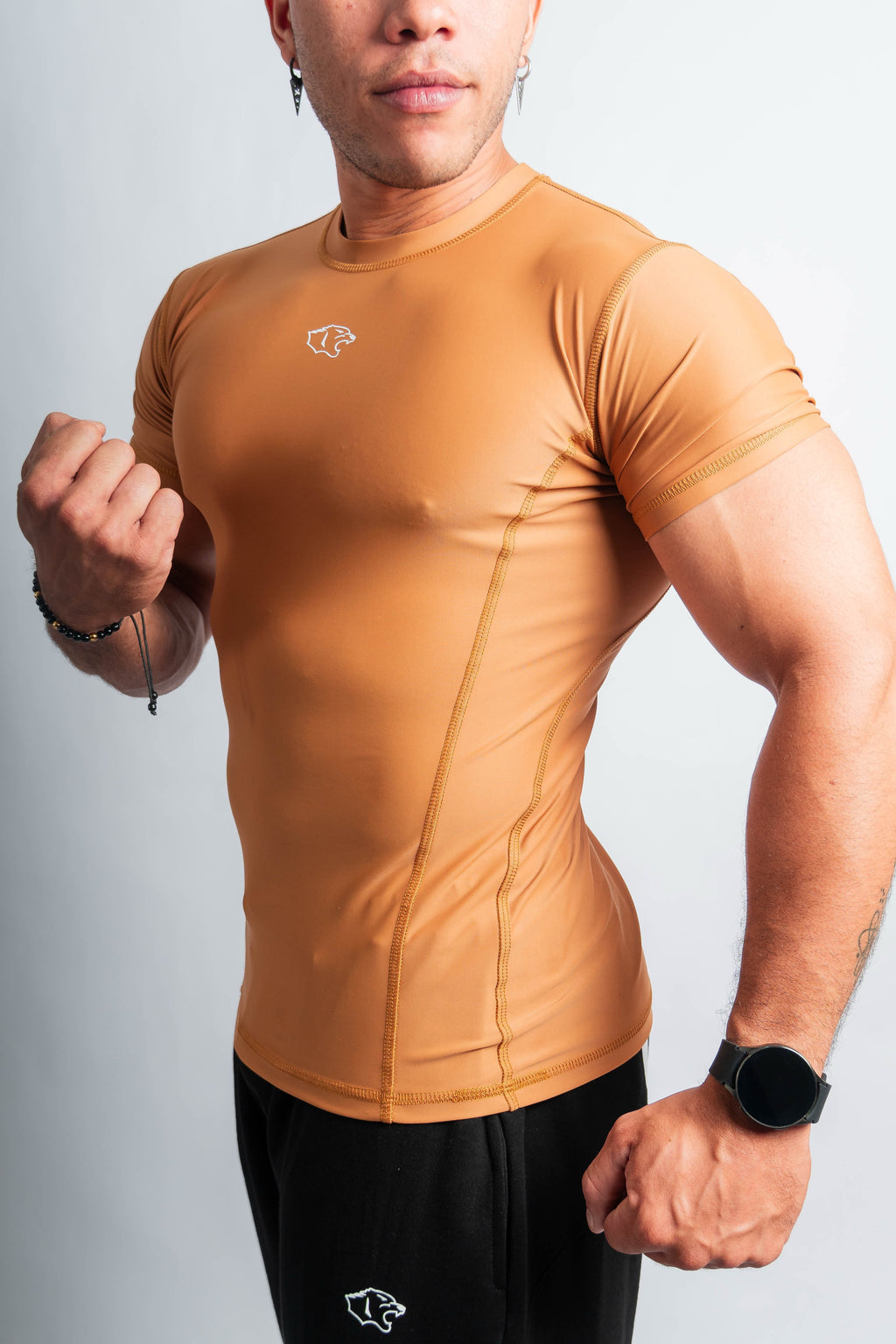 POLO COMPRESOR ARMOR - CAMEL
