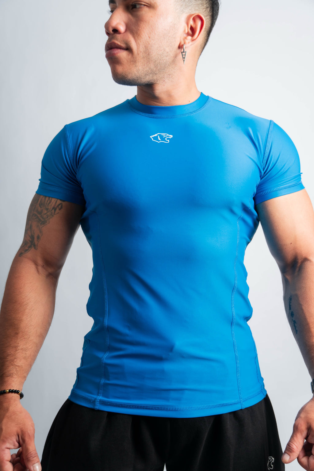 POLO COMPRESOR ARMOR - CELESTE
