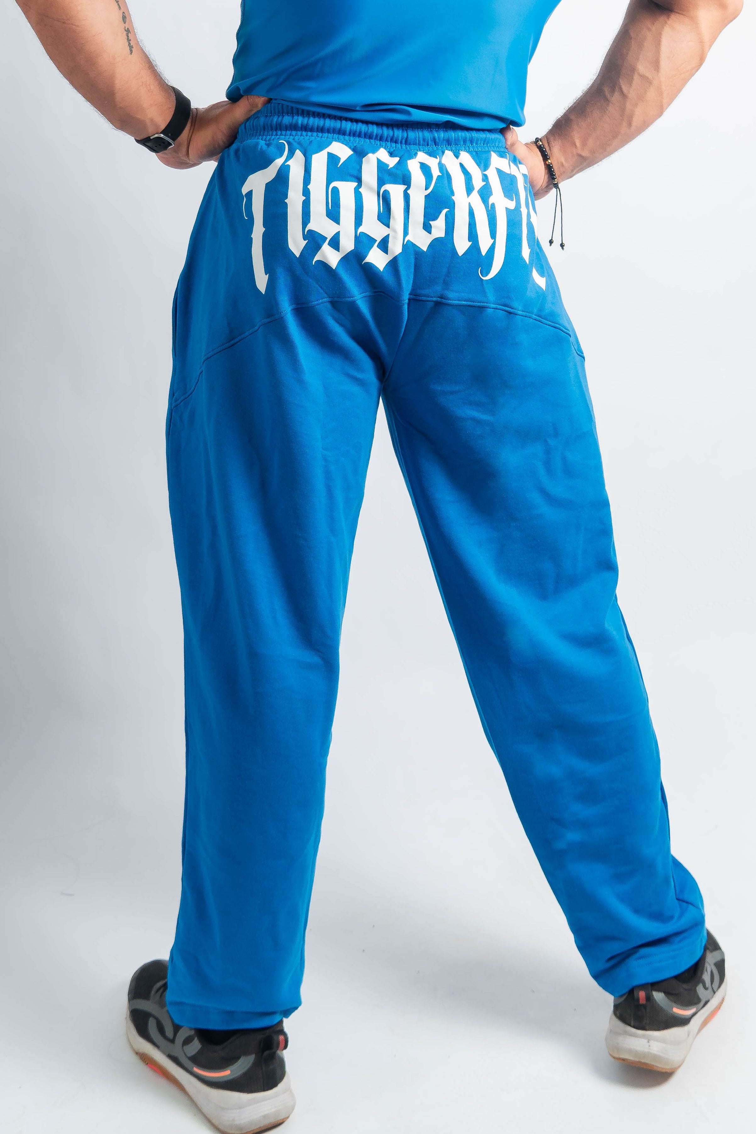 BAGGY JOGGER GOTHIC - CELESTE