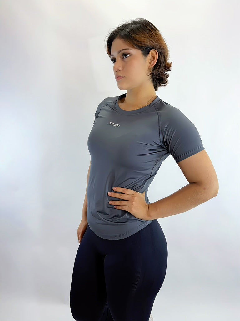 POLO DEPORTIVO SLIM FIT - GRIS