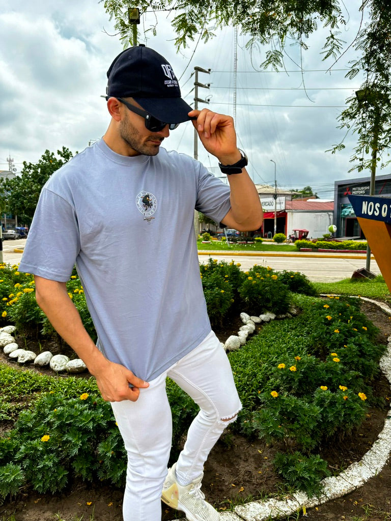 POLO OVERSIZE - ATTACK ON TITAN (GRIS)