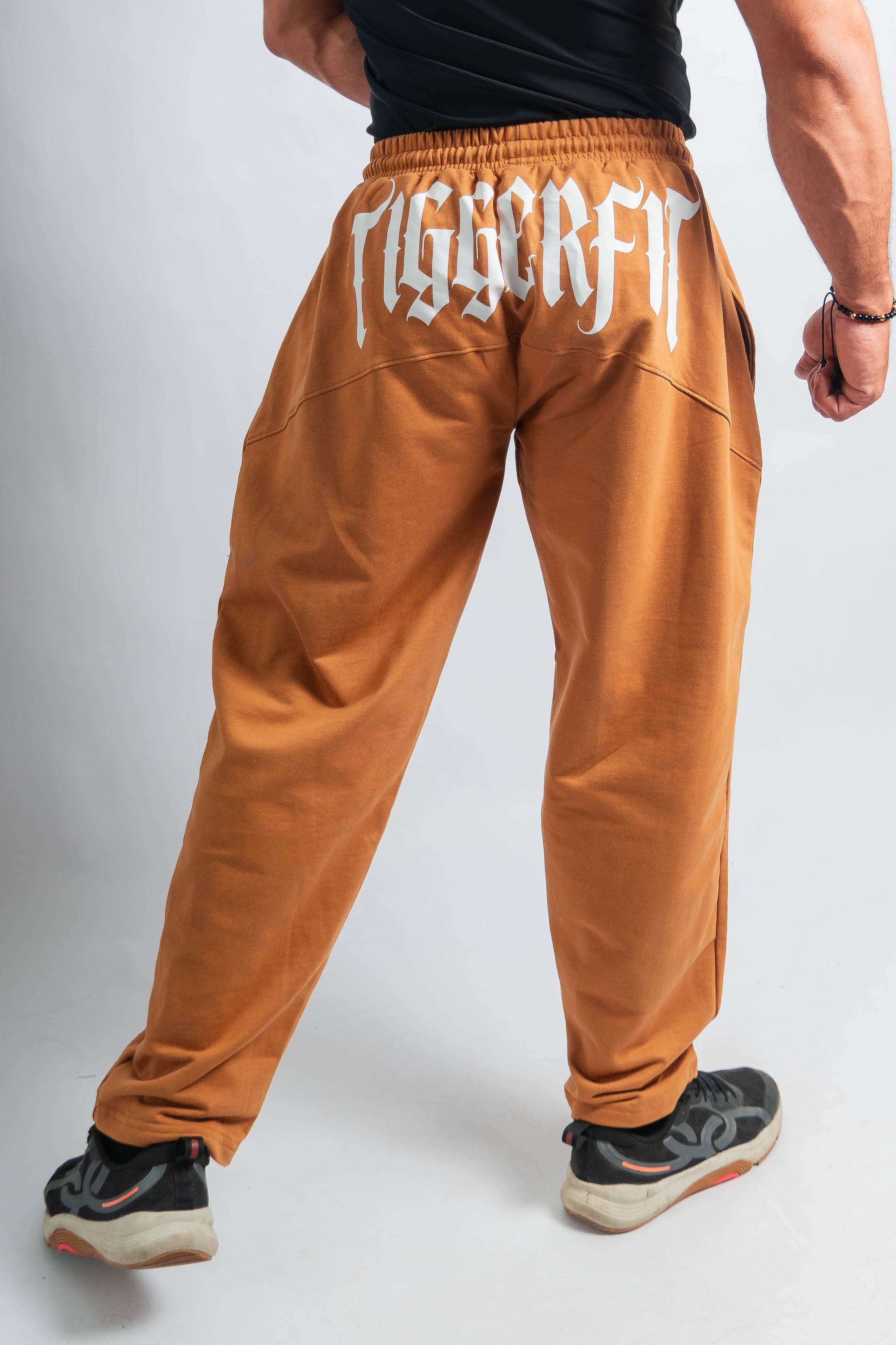 BAGGY JOGGER GOTHIC - CAMEL